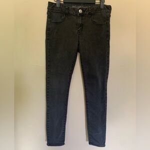 American Eagle black super stretch jegging - Size 10 short